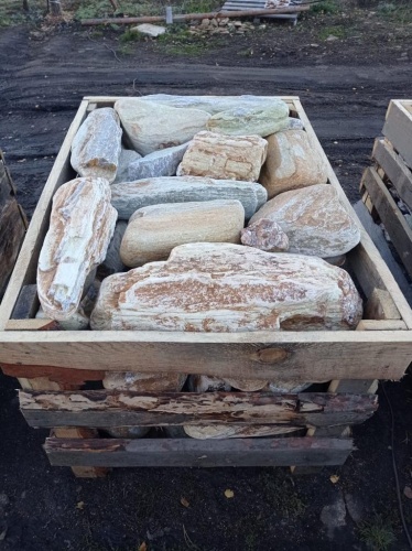 Златолит жёлтый, жёлто-зелёный глыбки и валуны для ланшафтного дизайна купить в Махачкале