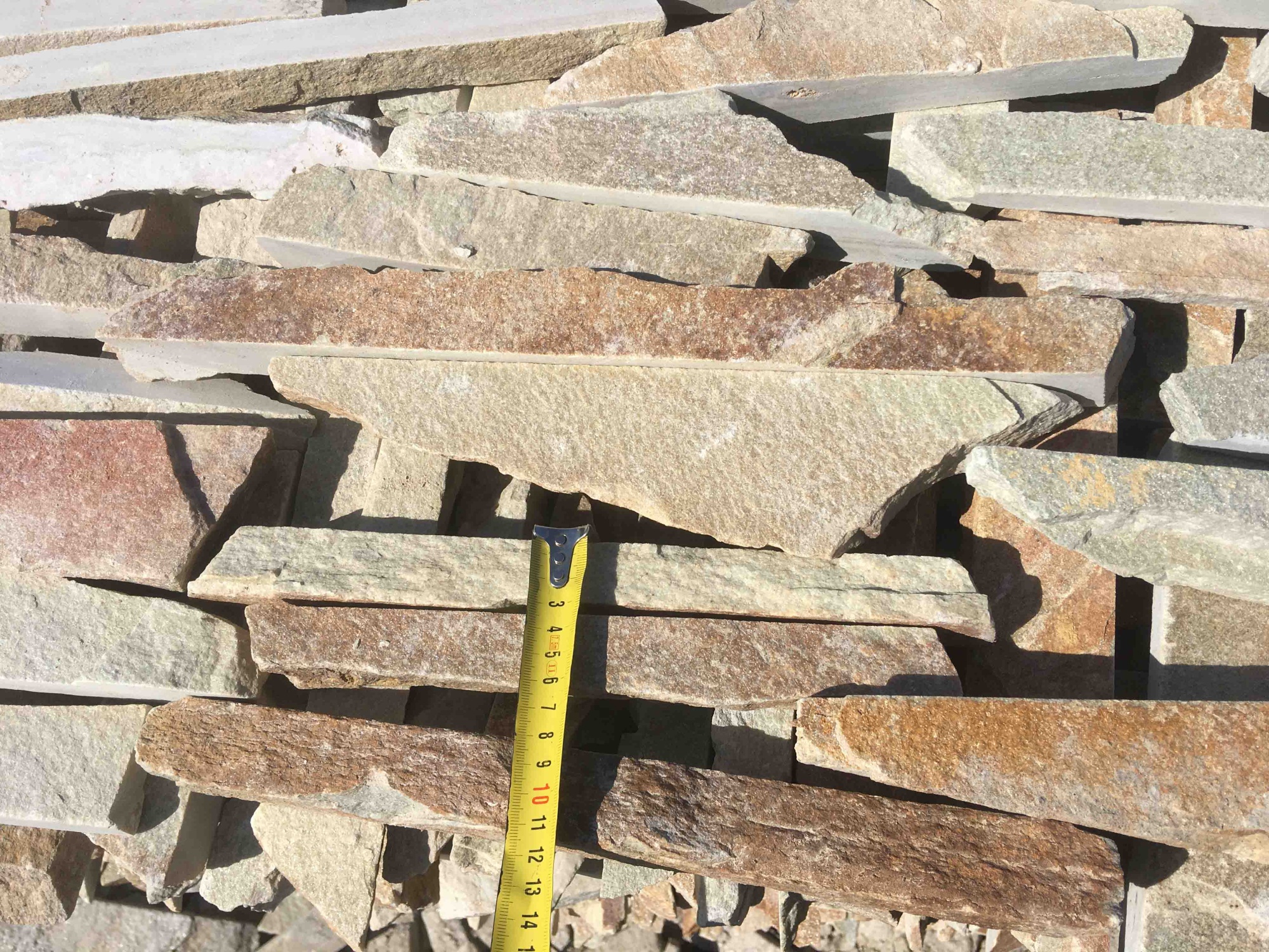 Горбушка златолит золотистый для облицовки купить в Махачкале