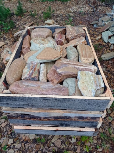 Златолит жёлтый, жёлто-зелёный глыбки и валуны для ланшафтного дизайна купить в Махачкале