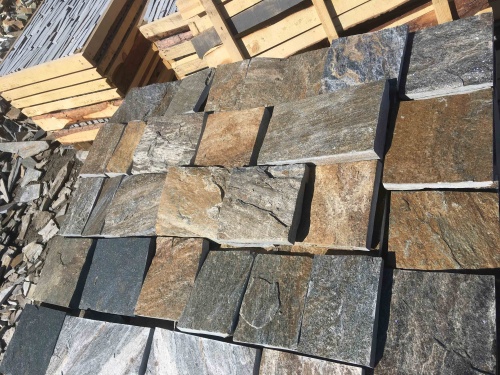 Плитка пилёная златолит Уральский для цоколя, отмостки купить в Махачкале