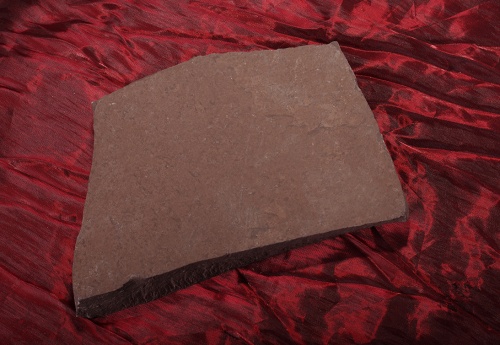 Плитняк лемезит бордовый для цоколя 1,5-2 см купить в Махачкале