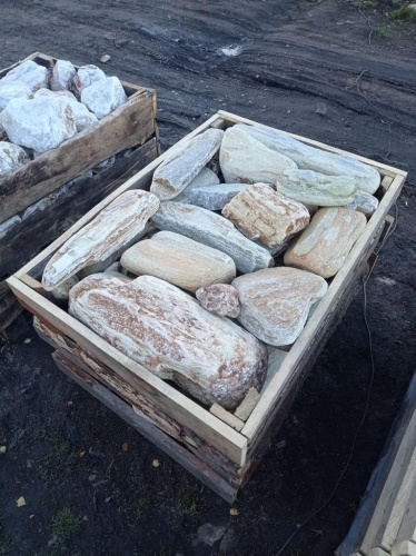 Златолит жёлтый, жёлто-зелёный глыбки и валуны для ланшафтного дизайна купить в Махачкале