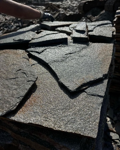 Плитняк златолит серебристый для фасада купить в Махачкале