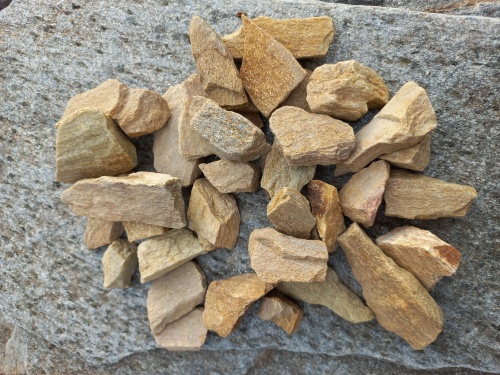 Златолит жёлтый декоративная каменная крошка купить в Махачкале